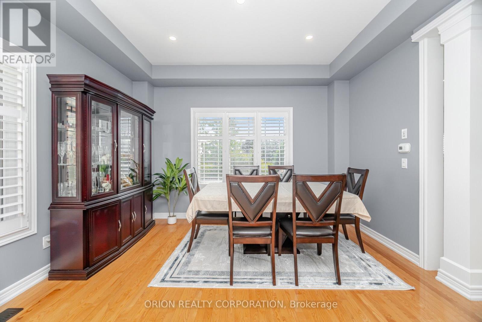 Property at 802 MILTONBROOK CRESCENT image 5
