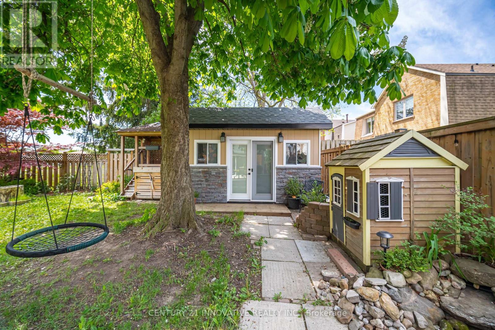 37 Massey Street, Brampton, Ontario  L6S 2V7 - Photo 25 - W12382207