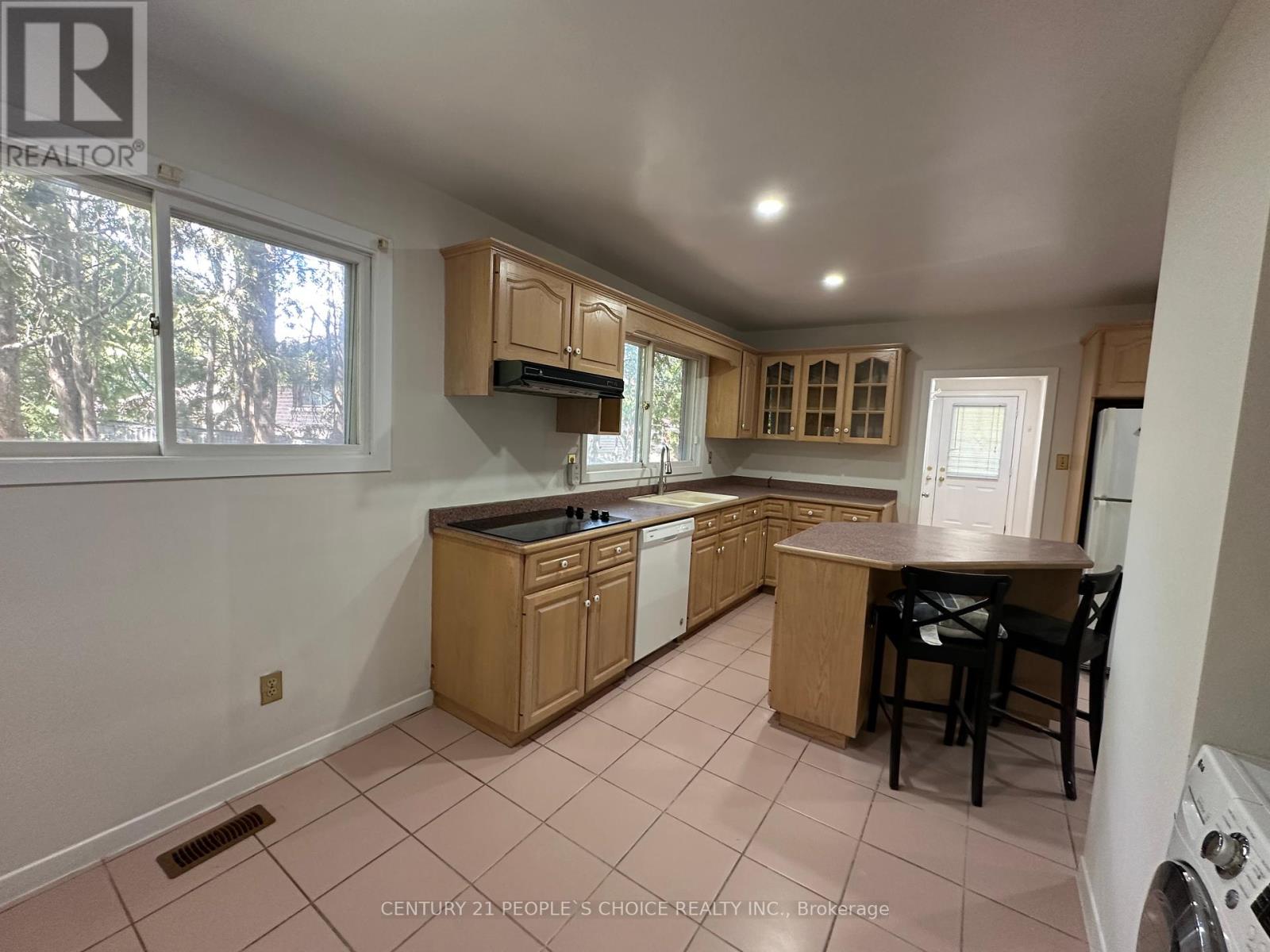 Main Floor - 1252 Mont Clair Drive, Oakville, Ontario  L6H 1Z4 - Photo 12 - W12382223
