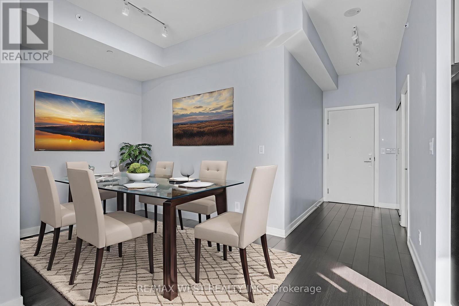 310 - 5101 Dundas Street W, Toronto, Ontario  M9A 5G8 - Photo 3 - W12382304