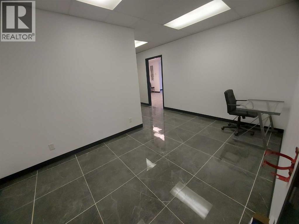 1, 4418 50 Avenue, Red Deer, Alberta  T4N 3Z6 - Photo 10 - A2237745