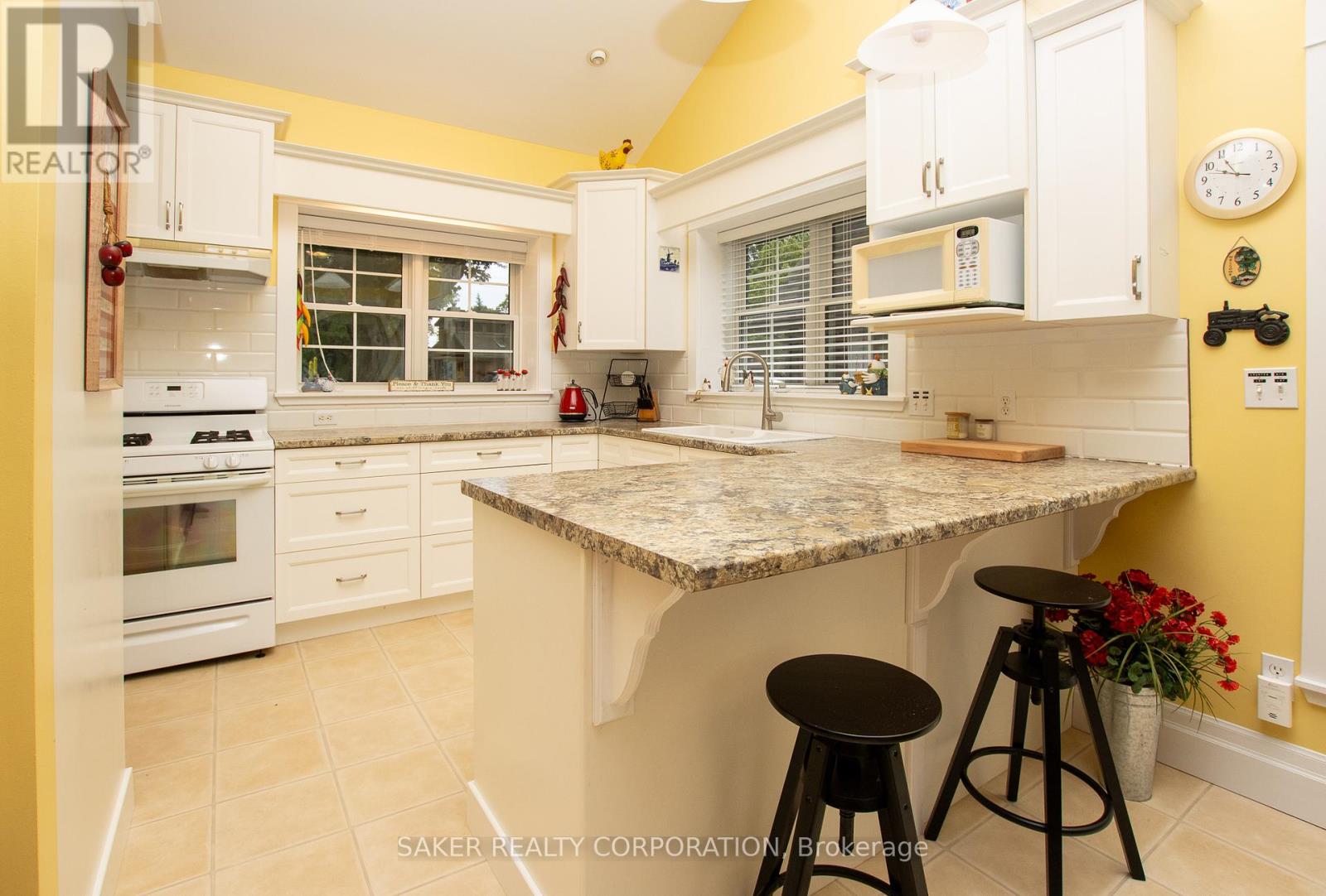 71247 Elizabeth Street, Bluewater (Hay), Ontario  N0M 1N0 - Photo 11 - X12382350