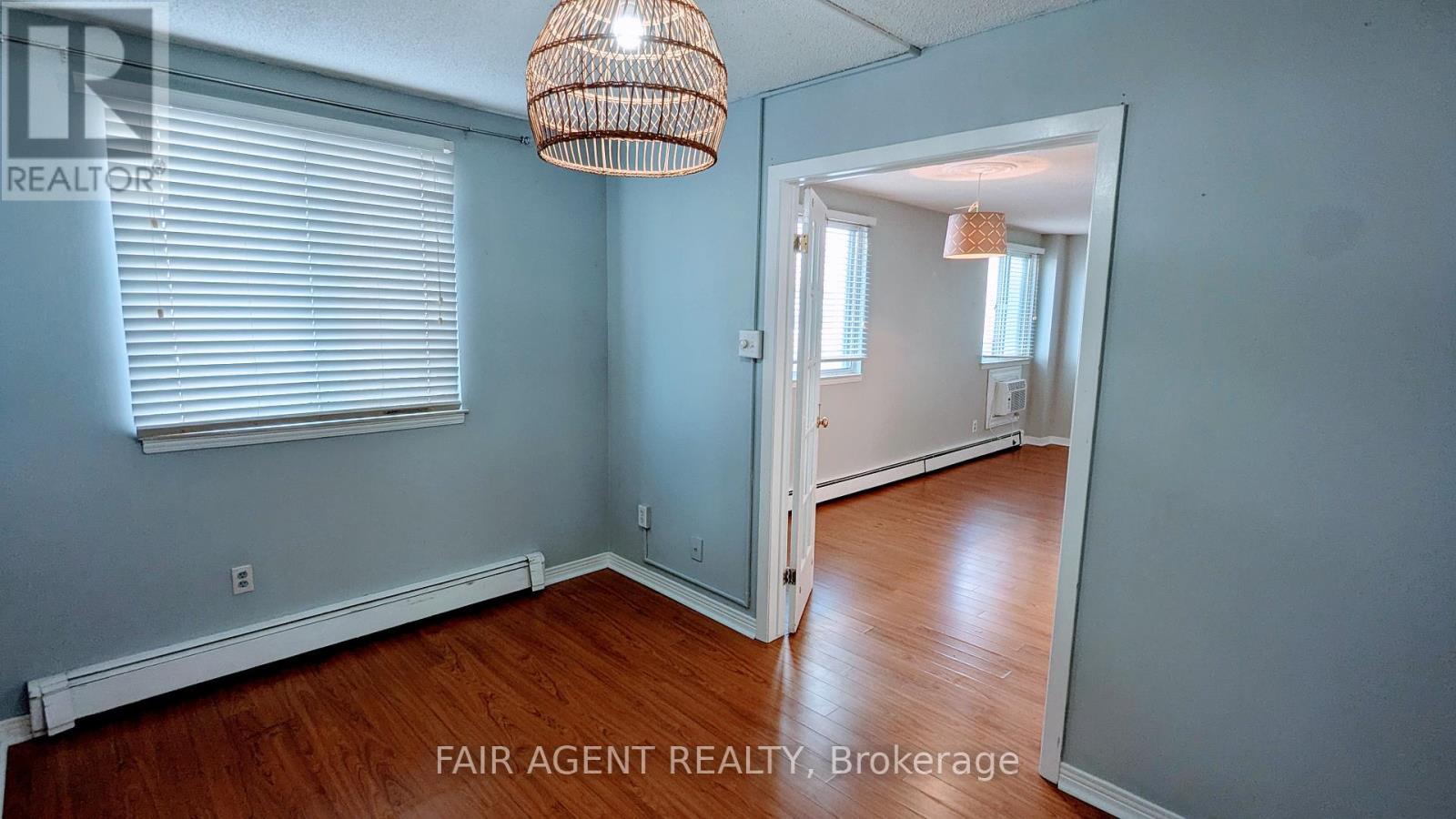 209 - 440 Central Avenue, London East, Ontario  N6B 2E5 - Photo 10 - X12382354
