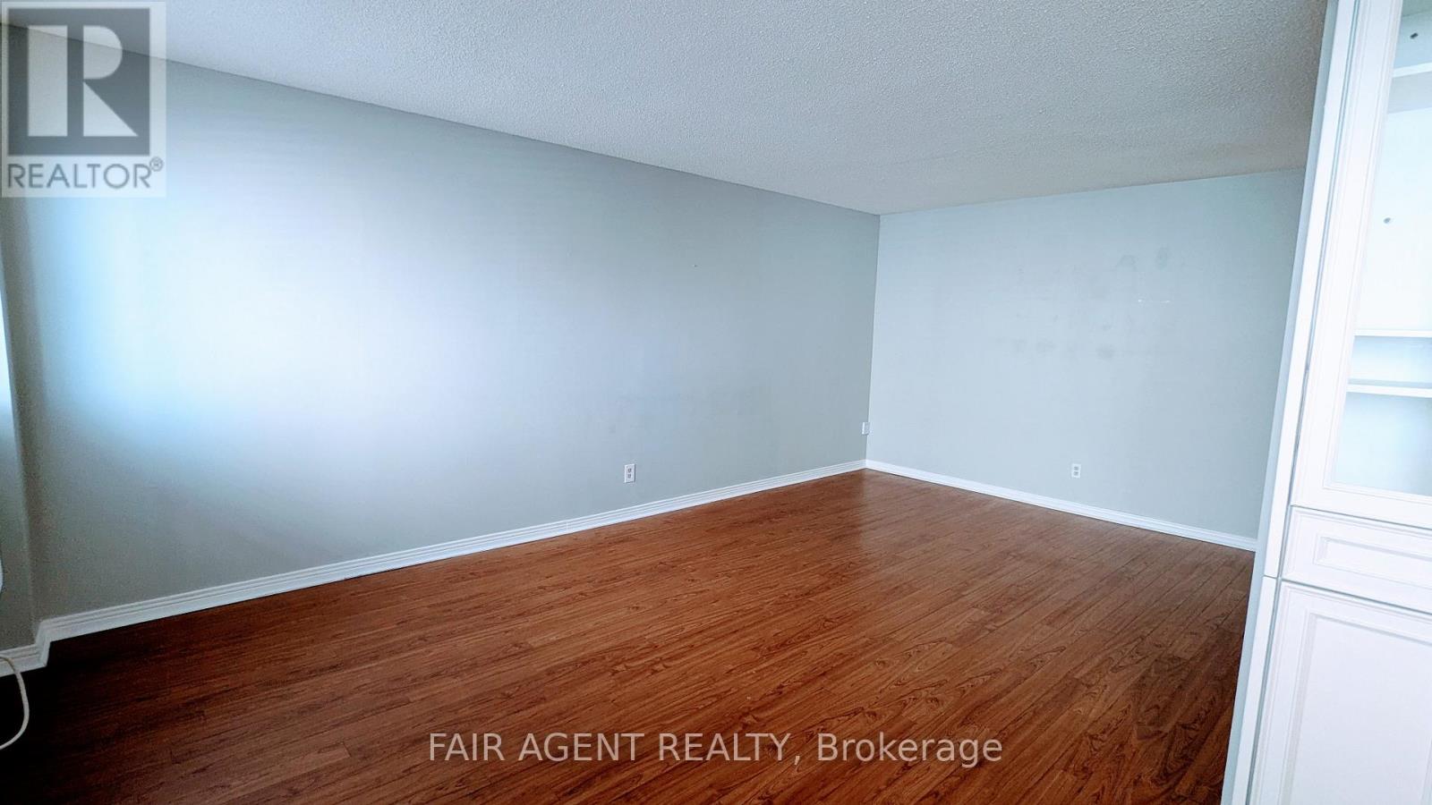 209 - 440 Central Avenue, London East, Ontario  N6B 2E5 - Photo 6 - X12382354