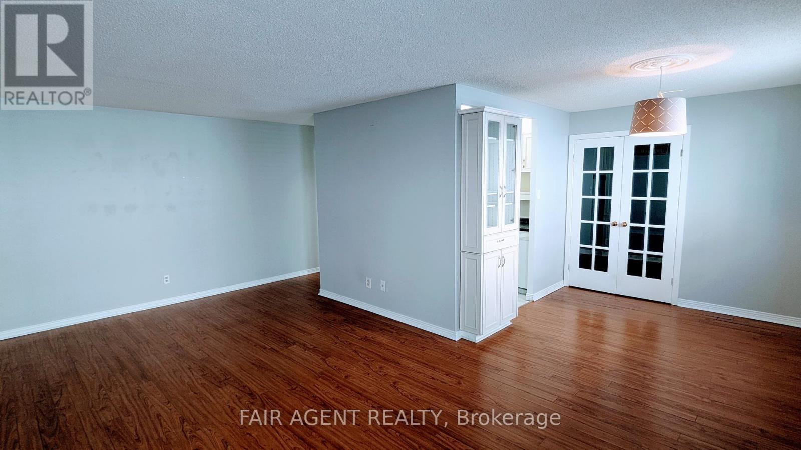 209 - 440 Central Avenue, London East, Ontario  N6B 2E5 - Photo 7 - X12382354