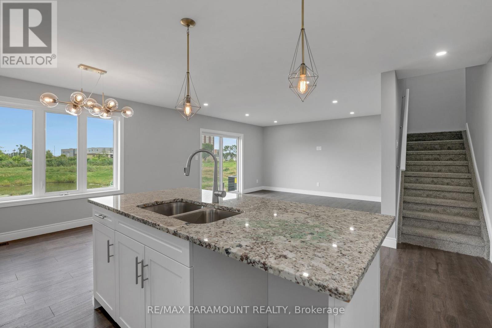 20 Betty Crescent, Chatham-Kent, Ontario  N7M 1C4 - Photo 5 - X12382164