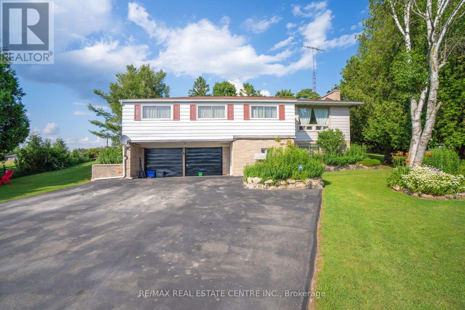 5183 First Line, Erin, Ontario  L7J 2L9 - Photo 1 - X12382222