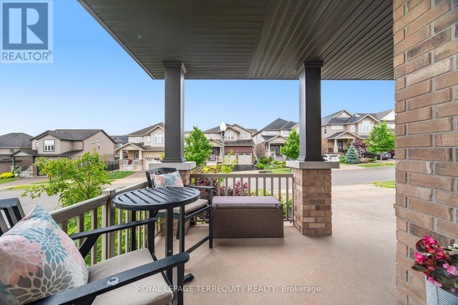 387 Gravel Ridge Trail, Kitchener, Ontario  N2E 0B9 - Photo 3 - X12382249