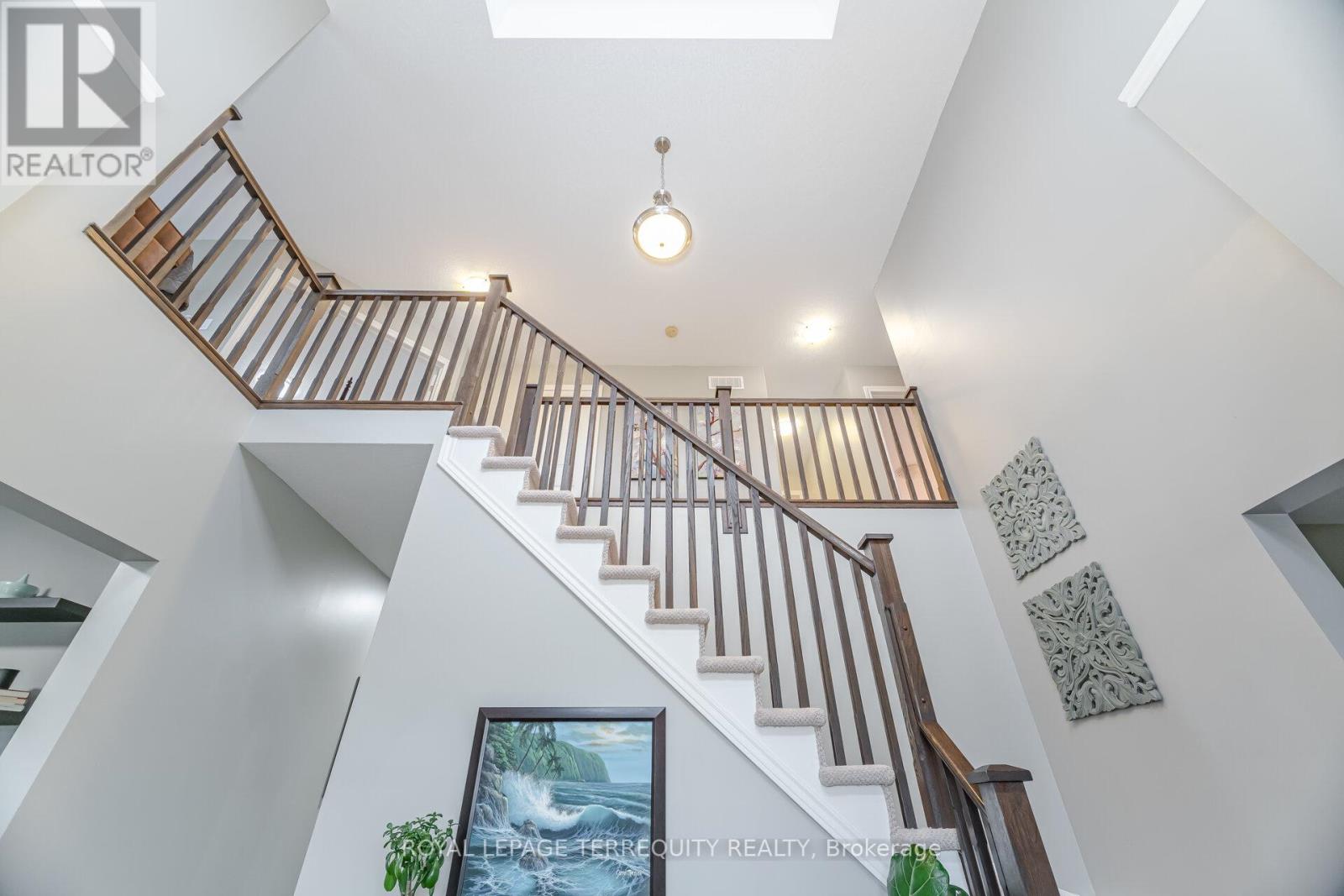 387 Gravel Ridge Trail, Kitchener, Ontario  N2E 0B9 - Photo 5 - X12382249