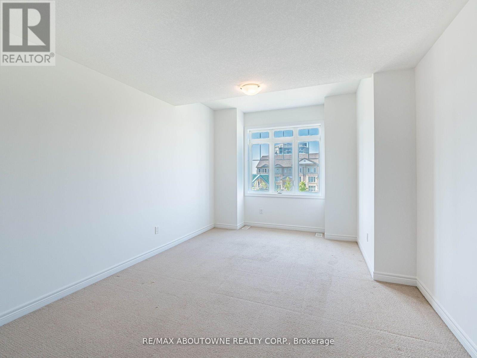 62 Skinner Drive, Guelph, Ontario  N1E 0E7 - Photo 25 - X12382251