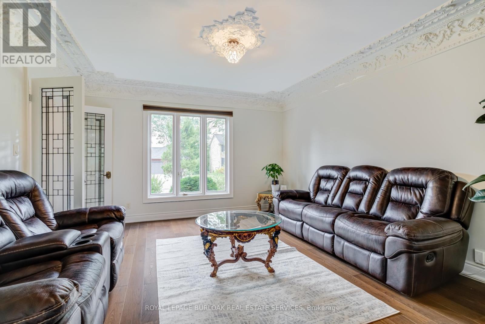 28 Stonegate Drive, Hamilton, Ontario  L9G 3R7 - Photo 7 - X12382292