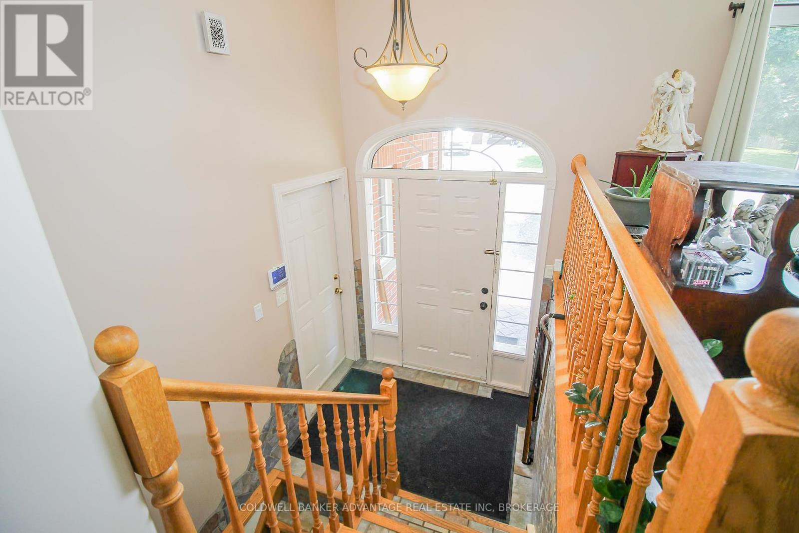 40 Gretel Drive, Welland, Ontario  L3C 7H6 - Photo 7 - X12382368