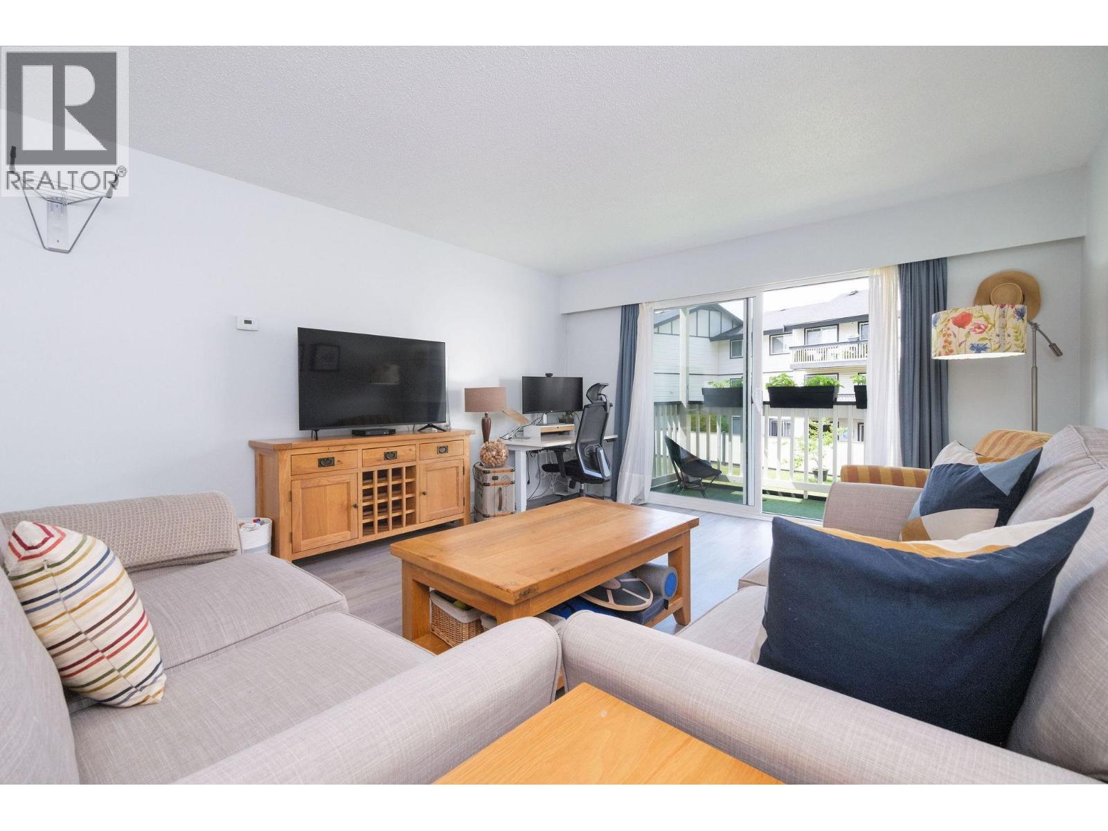 216 780 Premier Street, North Vancouver, British Columbia  V7J 2G8 - Photo 4 - R3043838
