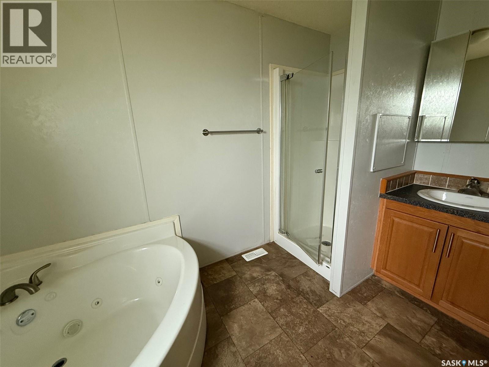 708 Main Street, Maymont, Saskatchewan  S0M 1T0 - Photo 12 - SK012084