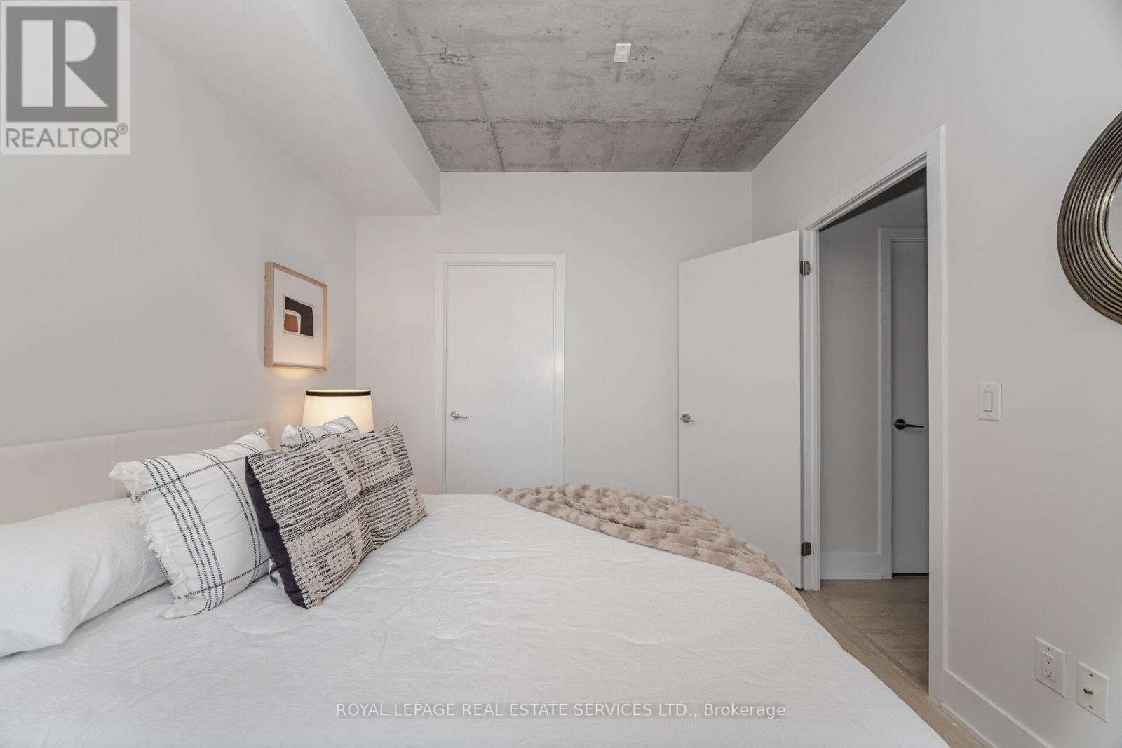 201 - 90 Trinity Street, Toronto (Moss Park), Ontario  M5A 0E4 - Photo 17 - C12382352