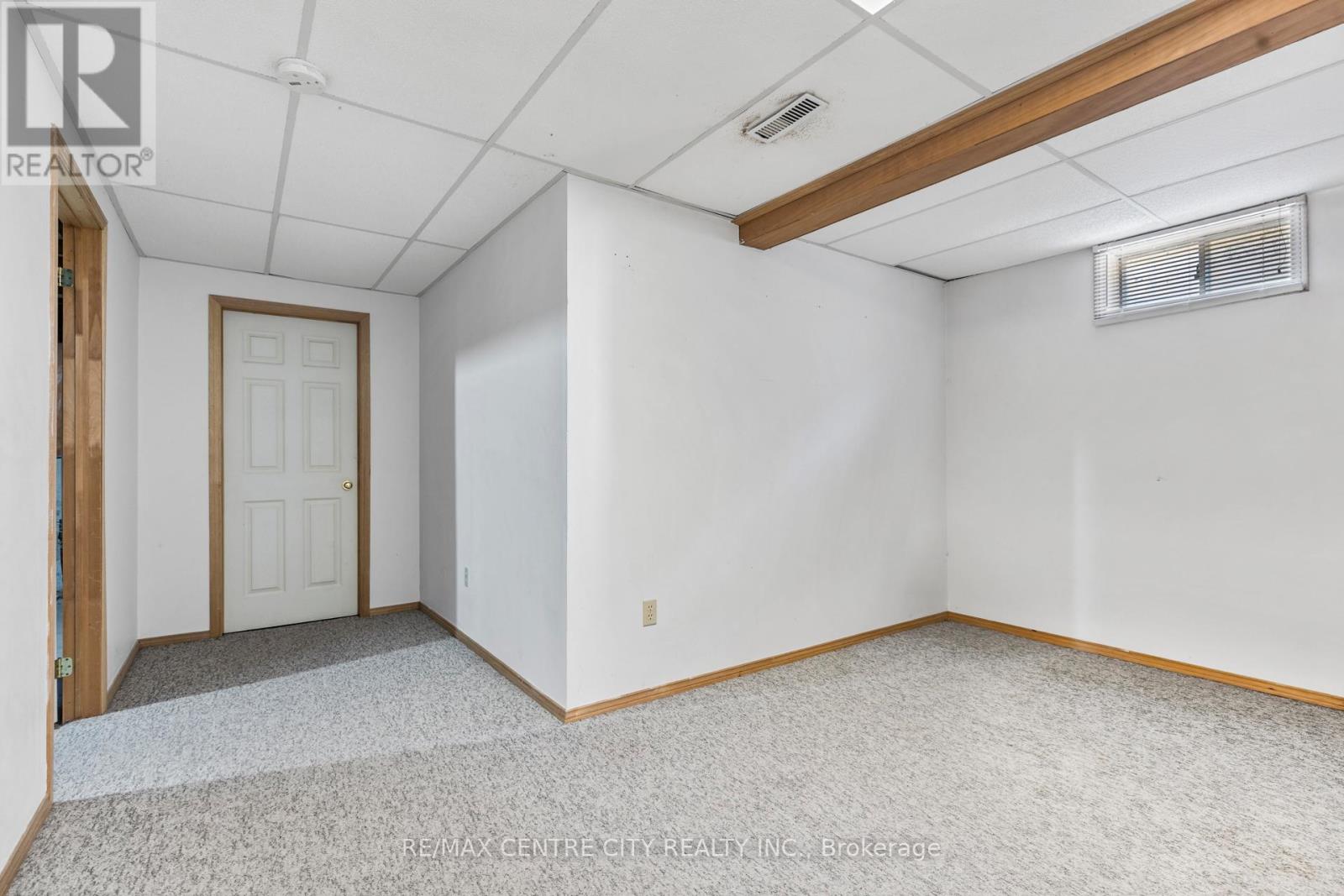 214 Portsmouth Crescent E, London East, Ontario  N5V 4C9 - Photo 20 - X12380411