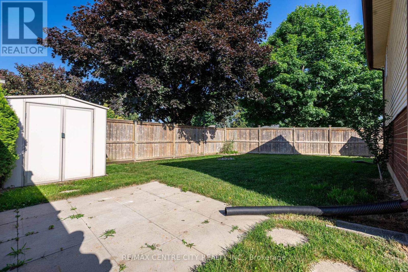 214 Portsmouth Crescent E, London East, Ontario  N5V 4C9 - Photo 27 - X12380411