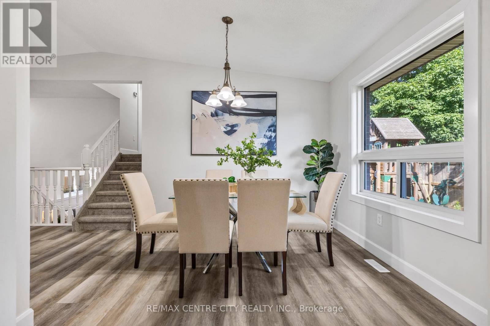 214 Portsmouth Crescent E, London East, Ontario  N5V 4C9 - Photo 6 - X12380411