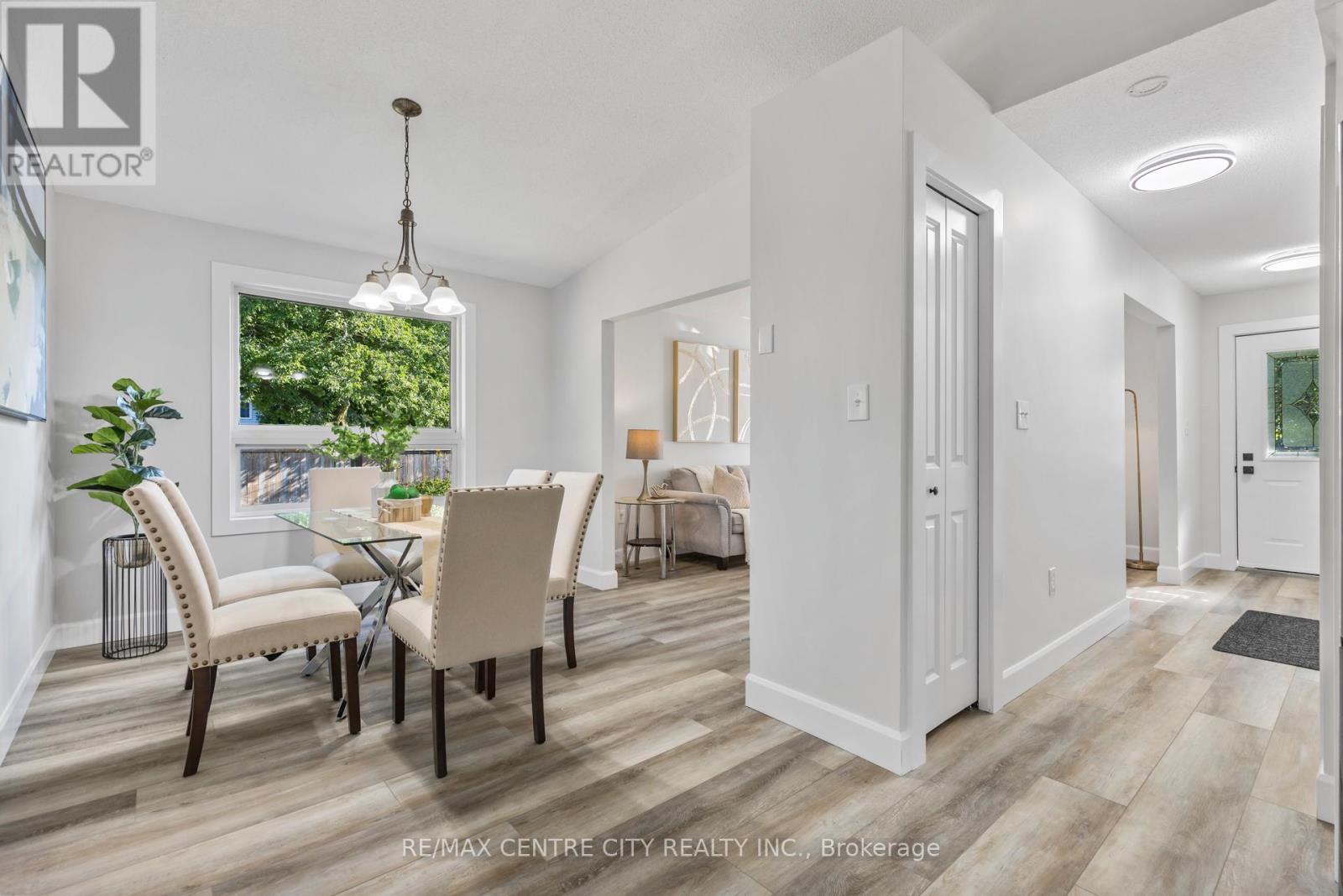 214 Portsmouth Crescent E, London East, Ontario  N5V 4C9 - Photo 7 - X12380411