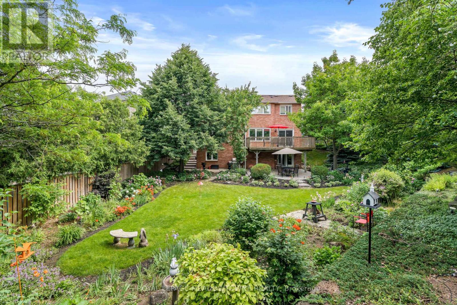 Property at 10 JANET COURT image 3