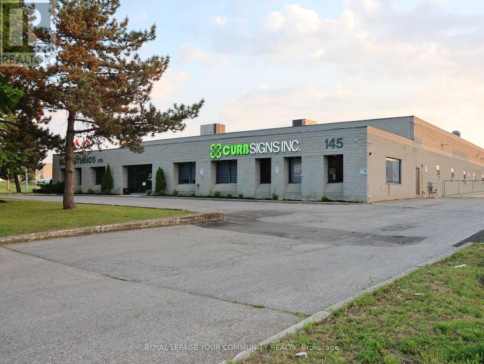 145 ENGELHARD DRIVE, Aurora, Ontario
