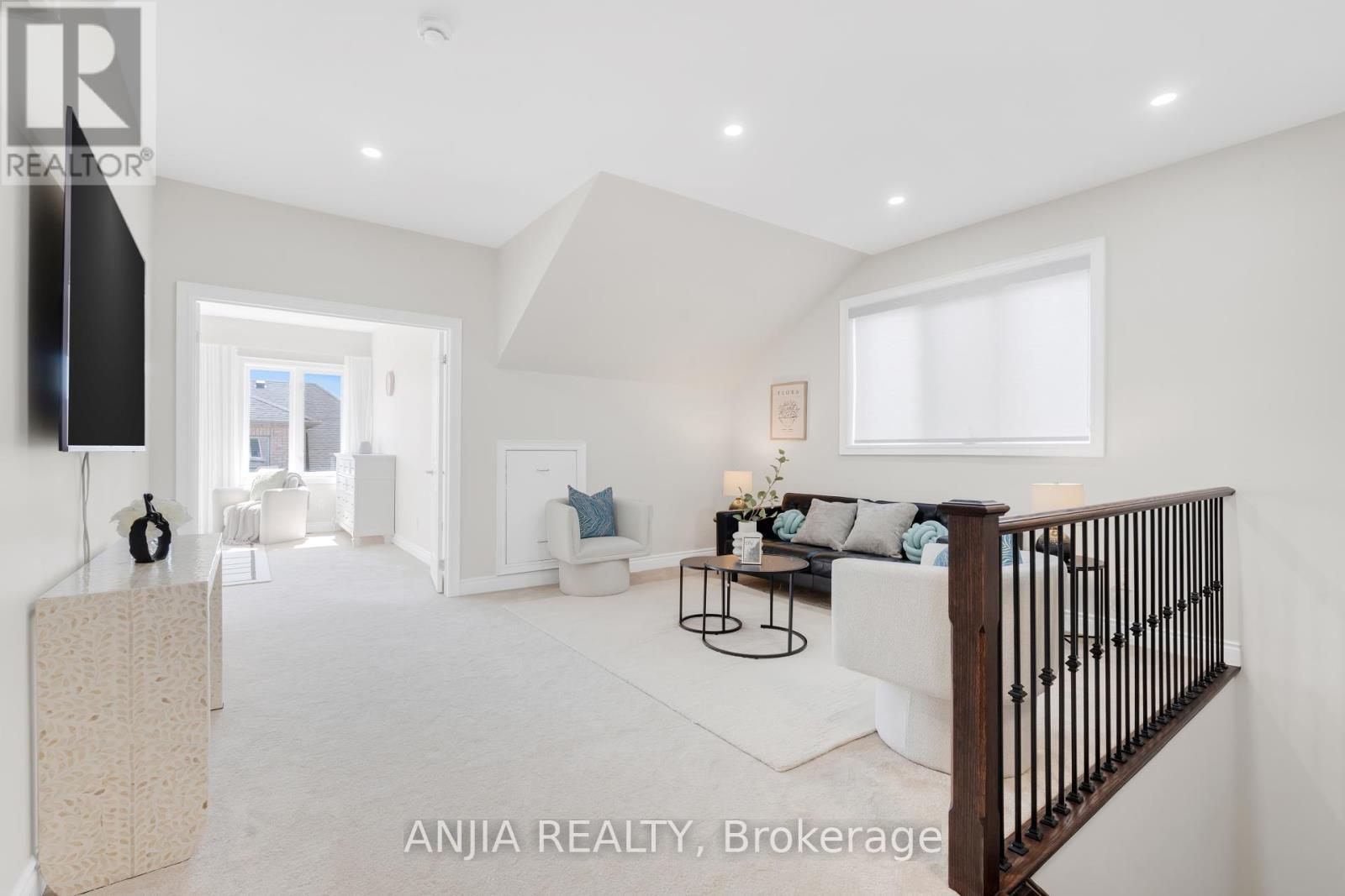9 Mario Avenue, Markham, Ontario  L6C 0X8 - Photo 29 - N12382349