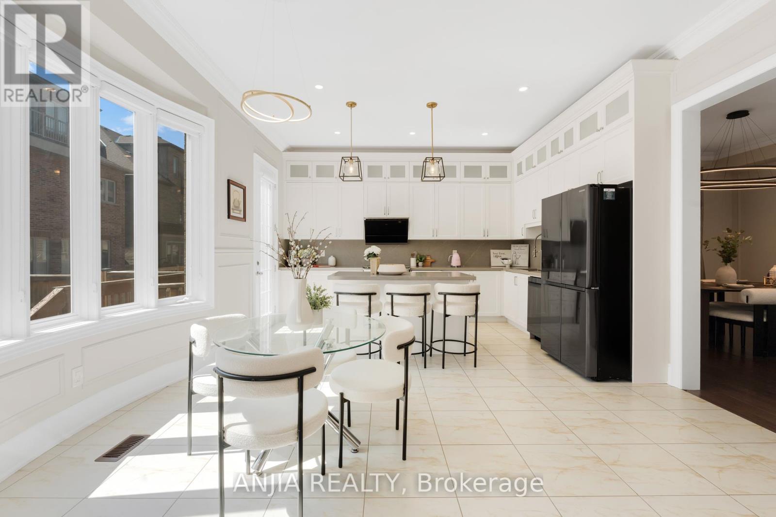 9 Mario Avenue, Markham, Ontario  L6C 0X8 - Photo 9 - N12382349