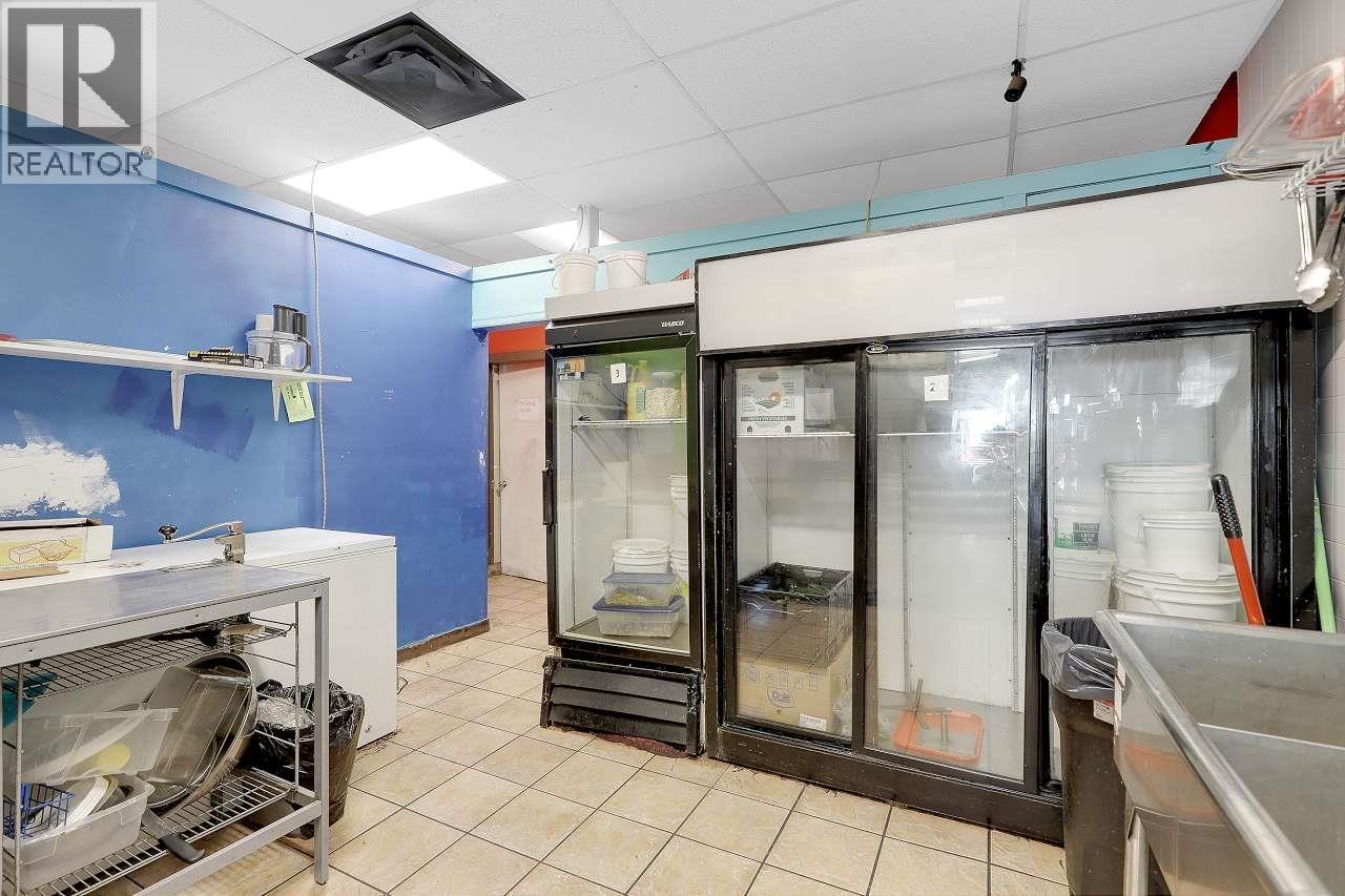 8616 Granville Street, Vancouver, British Columbia  V0V 0V0 - Photo 17 - C8071429