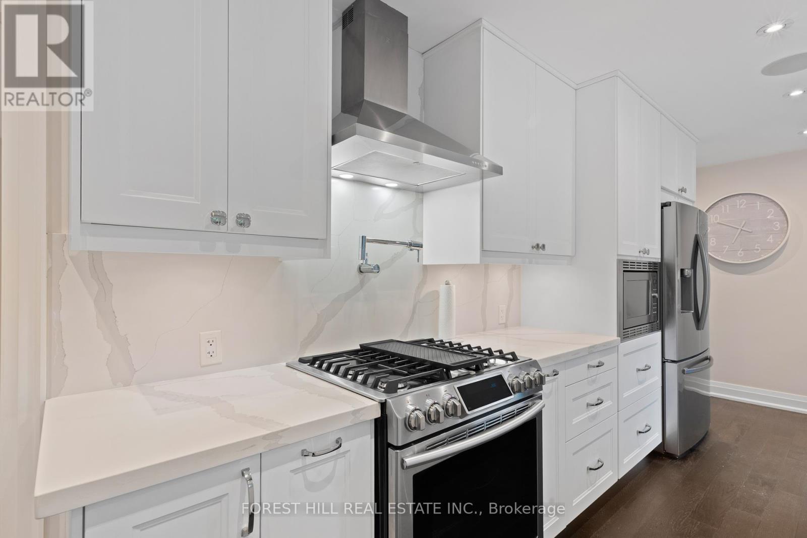 6633 Eastridge Road, Mississauga, Ontario  L5N 4L8 - Photo 14 - W12382342