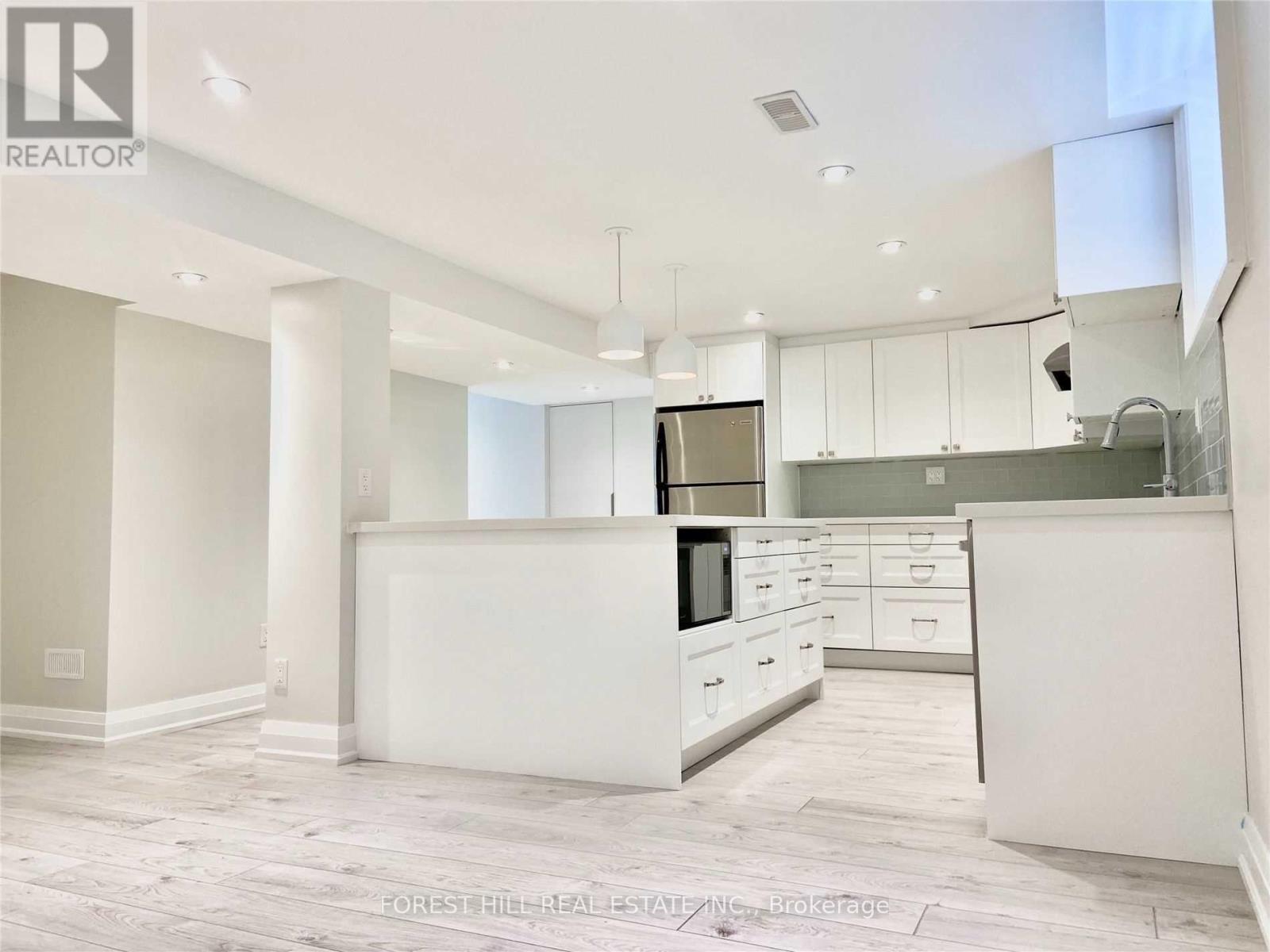 6633 Eastridge Road, Mississauga, Ontario  L5N 4L8 - Photo 37 - W12382342