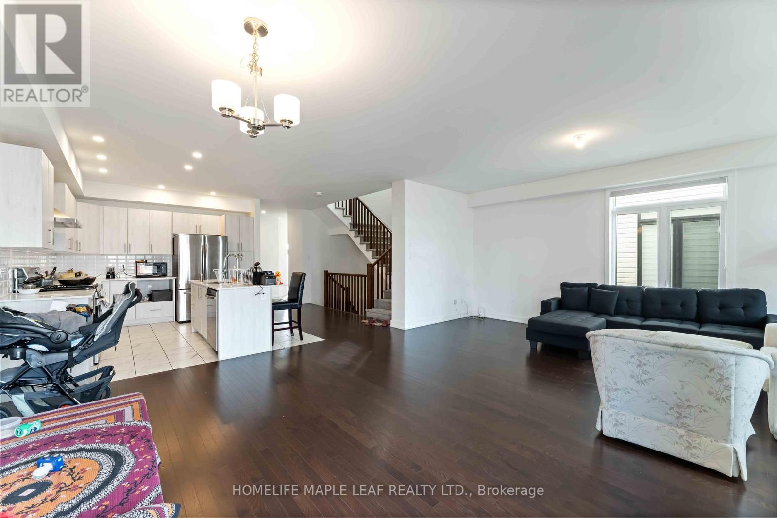 332 Monticello Avenue, Ottawa, Ontario  K2S 2S5 - Photo 6 - X12382345