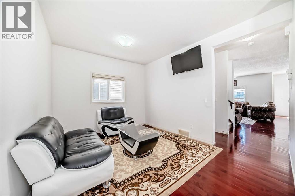 57 Taralake Manor Ne, Calgary, Alberta  T3J 0N3 - Photo 12 - A2240245