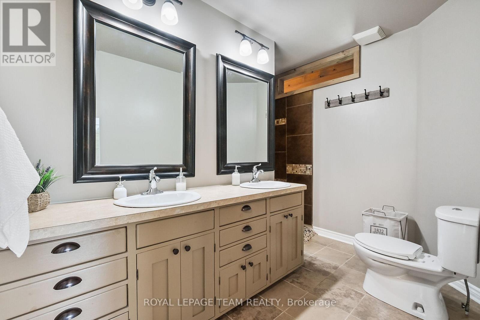 5410 Rockdale Road, Ottawa, Ontario  K0A 3H0 - Photo 27 - X12382429