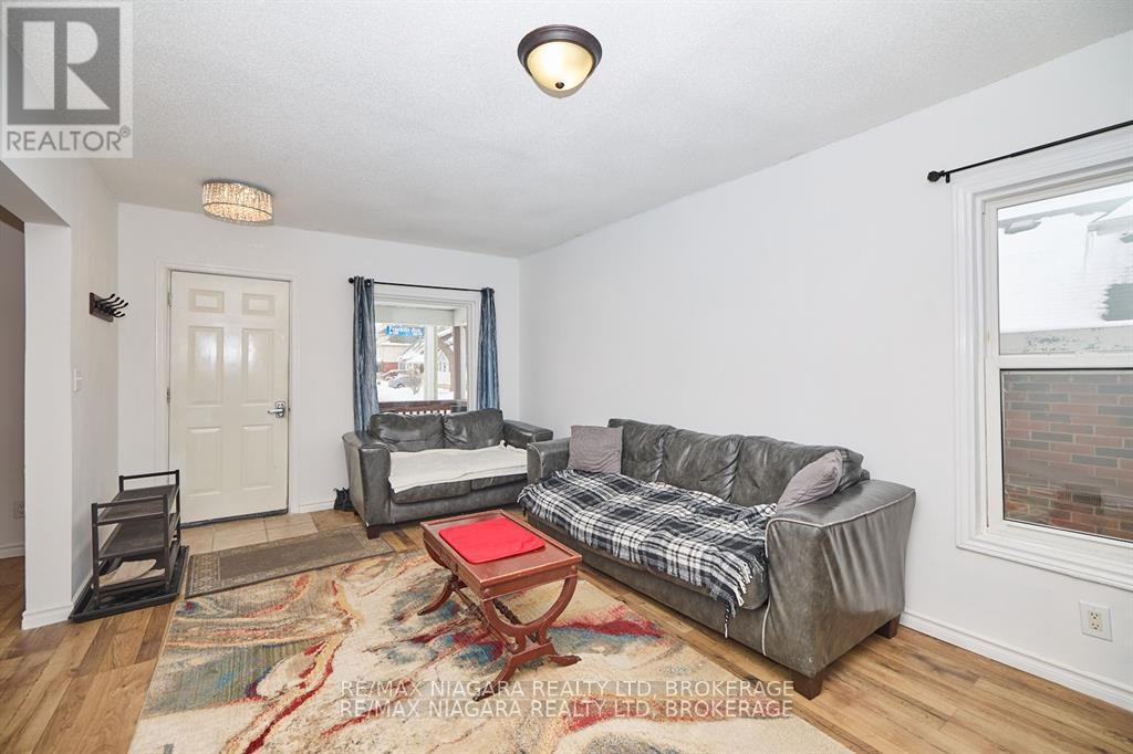 5983 Franklin Avenue, Niagara Falls, Ontario  L2G 4Y7 - Photo 8 - X12382465
