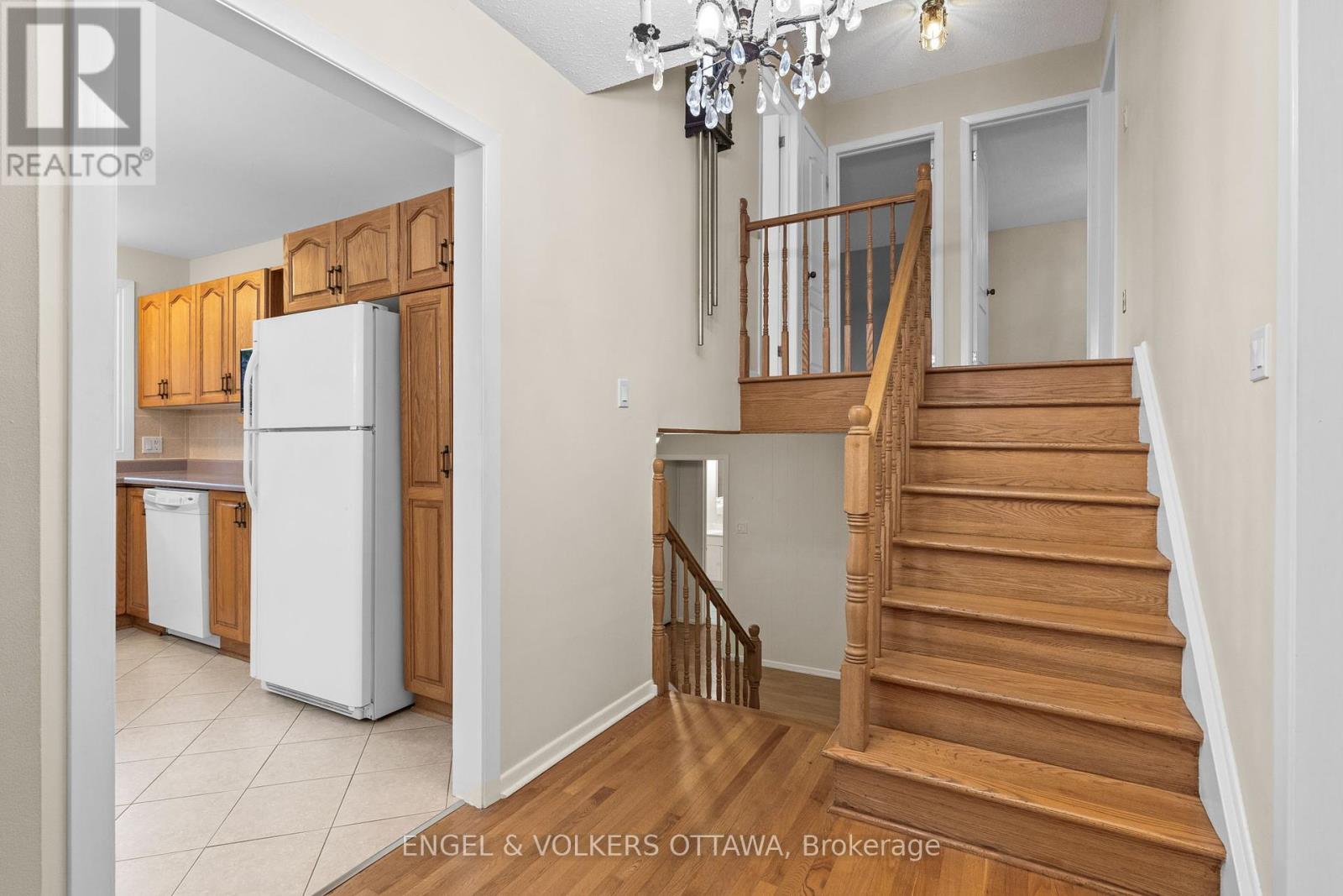 3348 Kodiak Street, Ottawa, Ontario  K1V 7S8 - Photo 17 - X12380686
