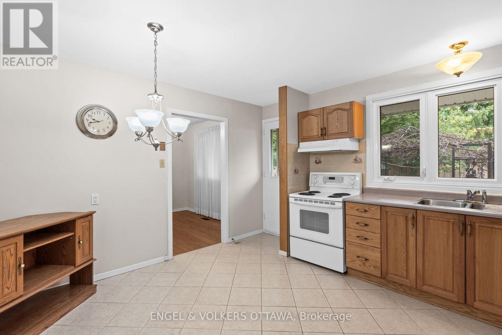 3348 Kodiak Street, Ottawa, Ontario  K1V 7S8 - Photo 16 - X12380686