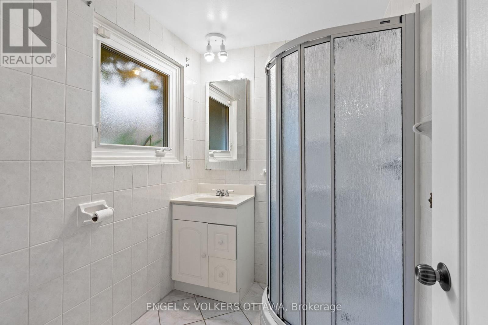 3348 Kodiak Street, Ottawa, Ontario  K1V 7S8 - Photo 32 - X12380686