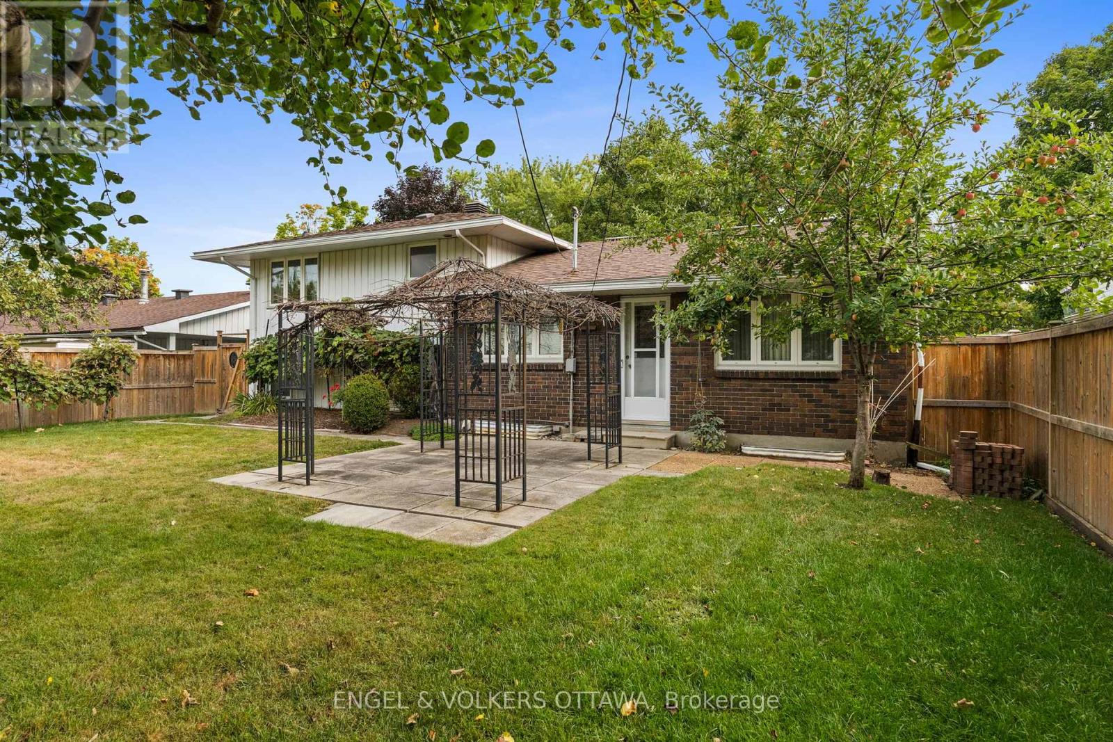 3348 Kodiak Street, Ottawa, Ontario  K1V 7S8 - Photo 37 - X12380686
