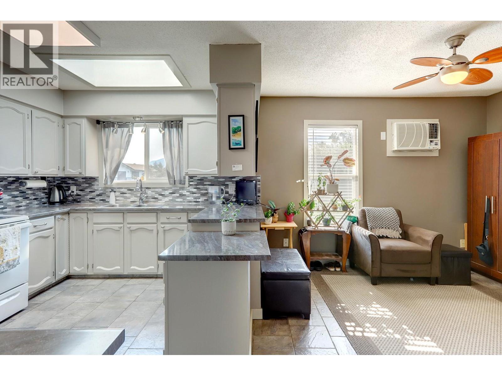 9401 Bel Air Drive, Coldstream, British Columbia  V1B 2A1 - Photo 11 - 10361410