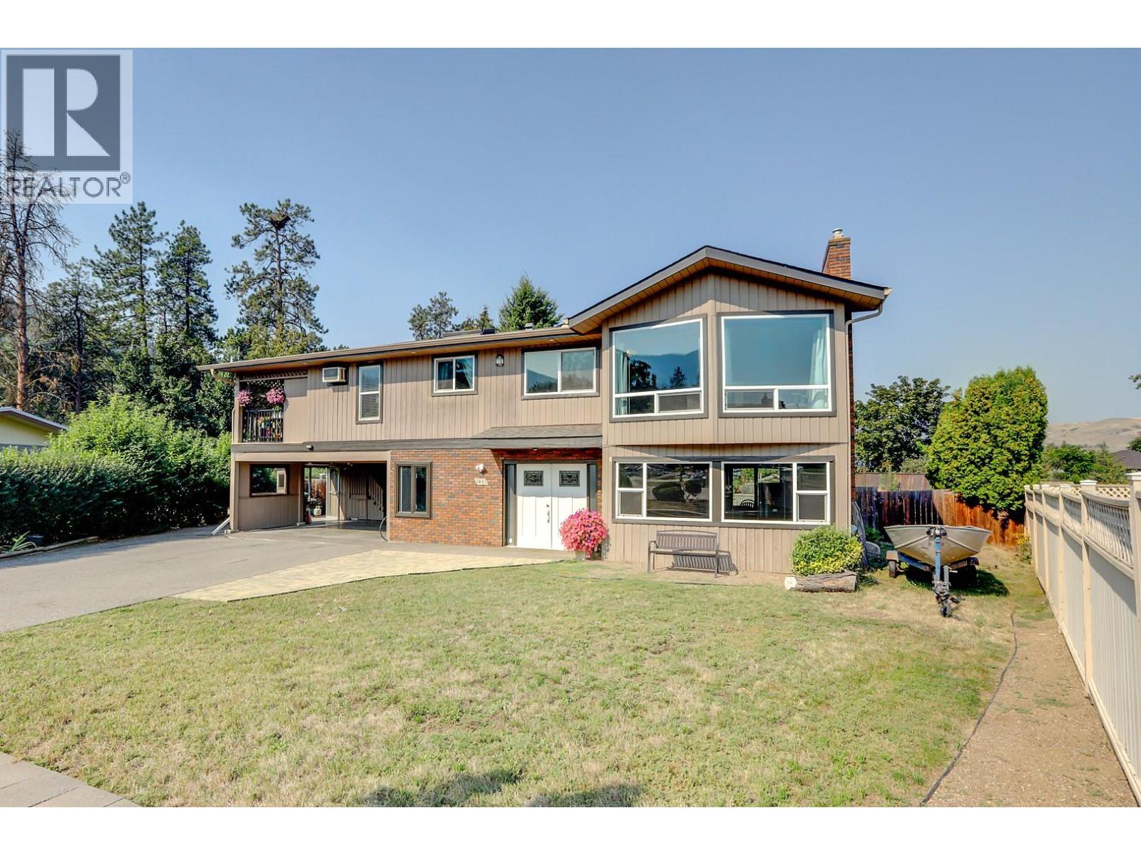 9401 Bel Air Drive, Coldstream, British Columbia  V1B 2A1 - Photo 3 - 10361410