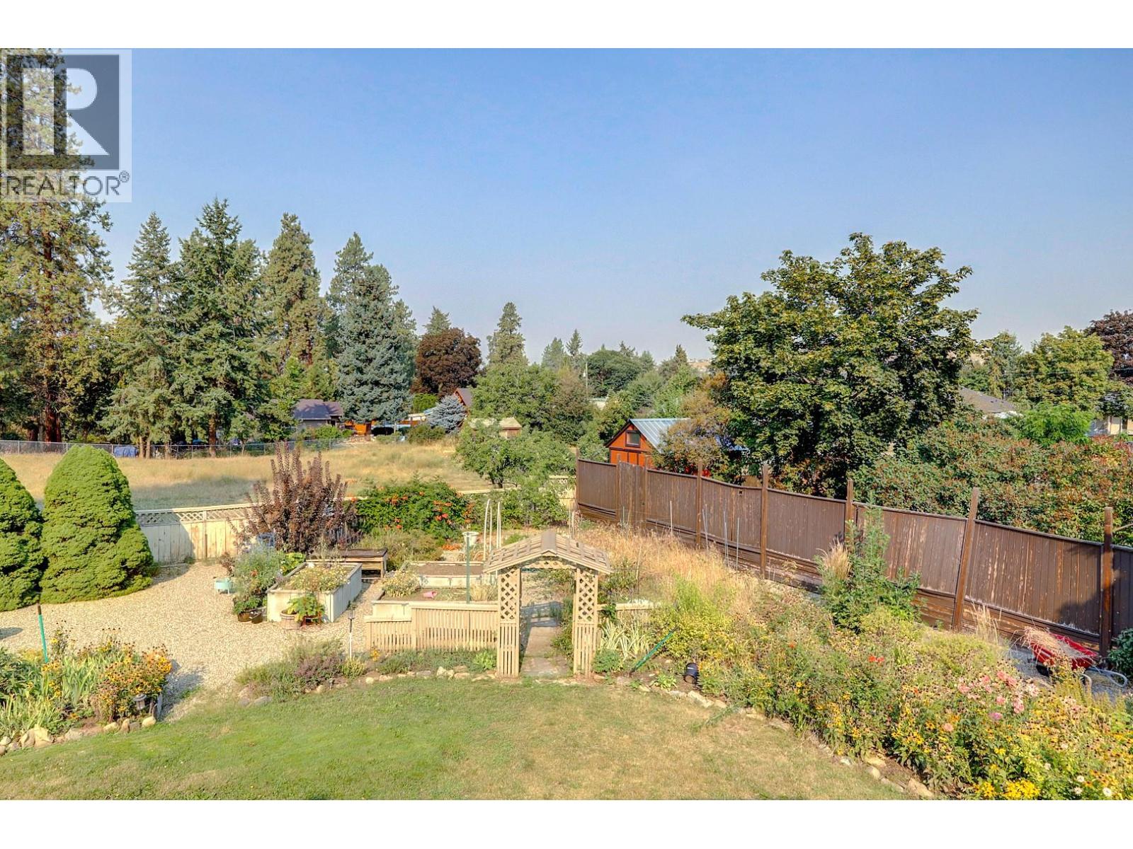 9401 Bel Air Drive, Coldstream, British Columbia  V1B 2A1 - Photo 34 - 10361410