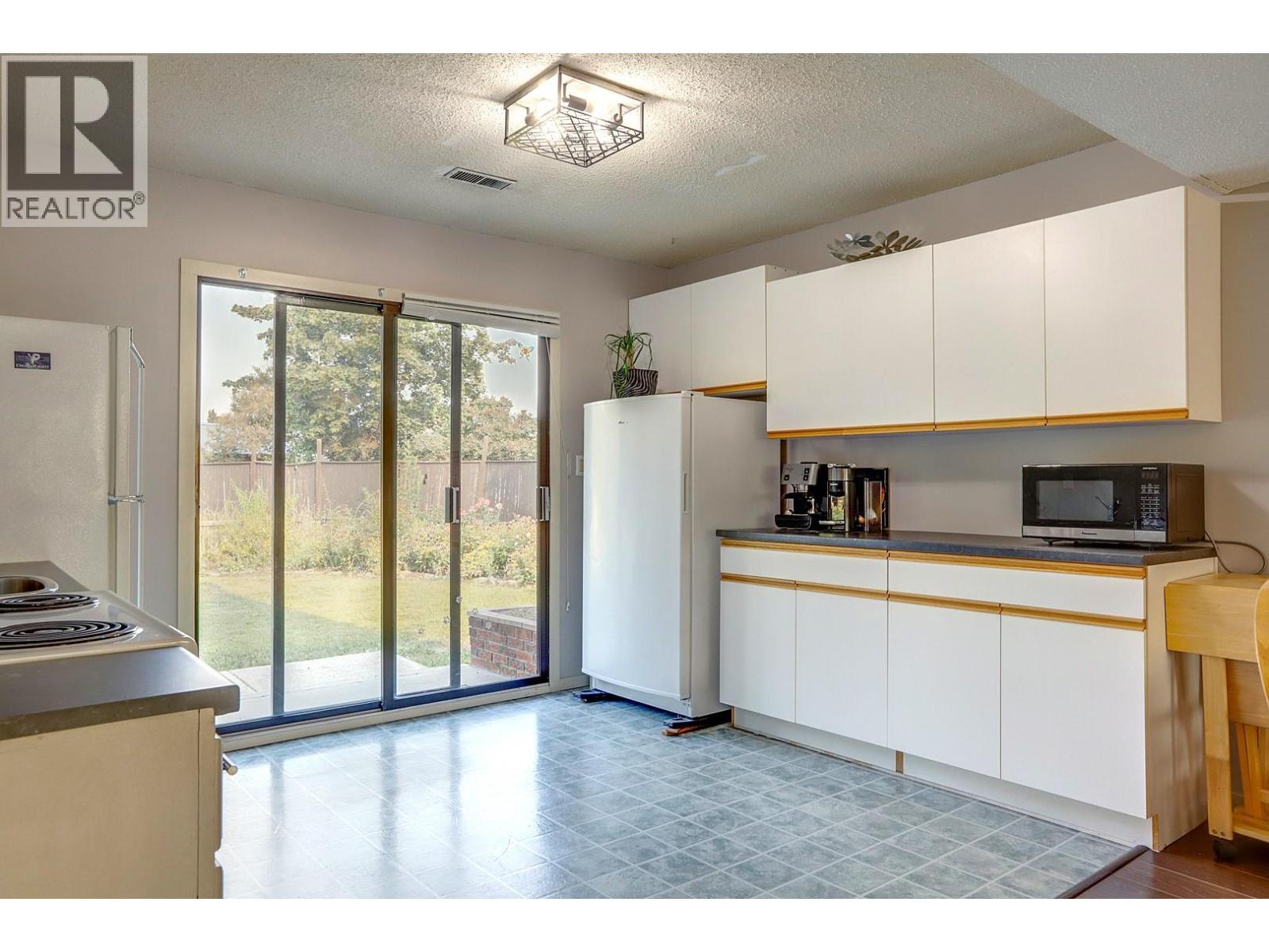 9401 Bel Air Drive, Coldstream, British Columbia  V1B 2A1 - Photo 58 - 10361410