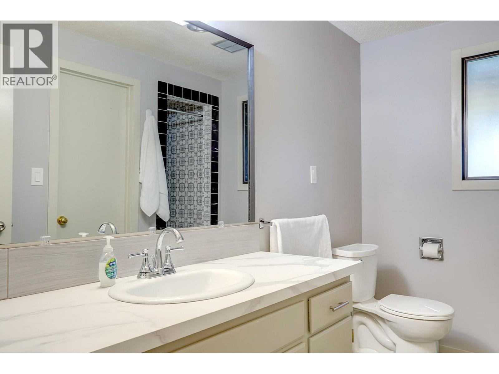 9401 Bel Air Drive, Coldstream, British Columbia  V1B 2A1 - Photo 68 - 10361410