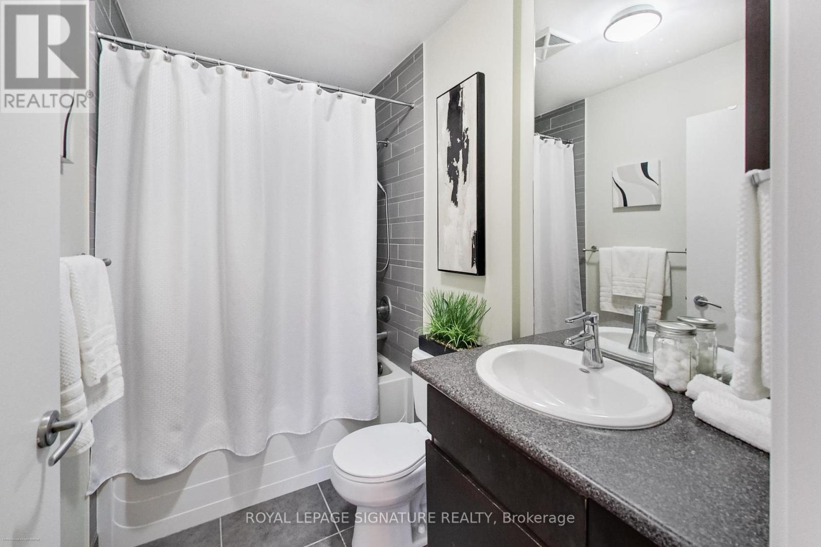 711 - 38 Niagara Street, Toronto, Ontario  M5V 3X1 - Photo 20 - C12382385