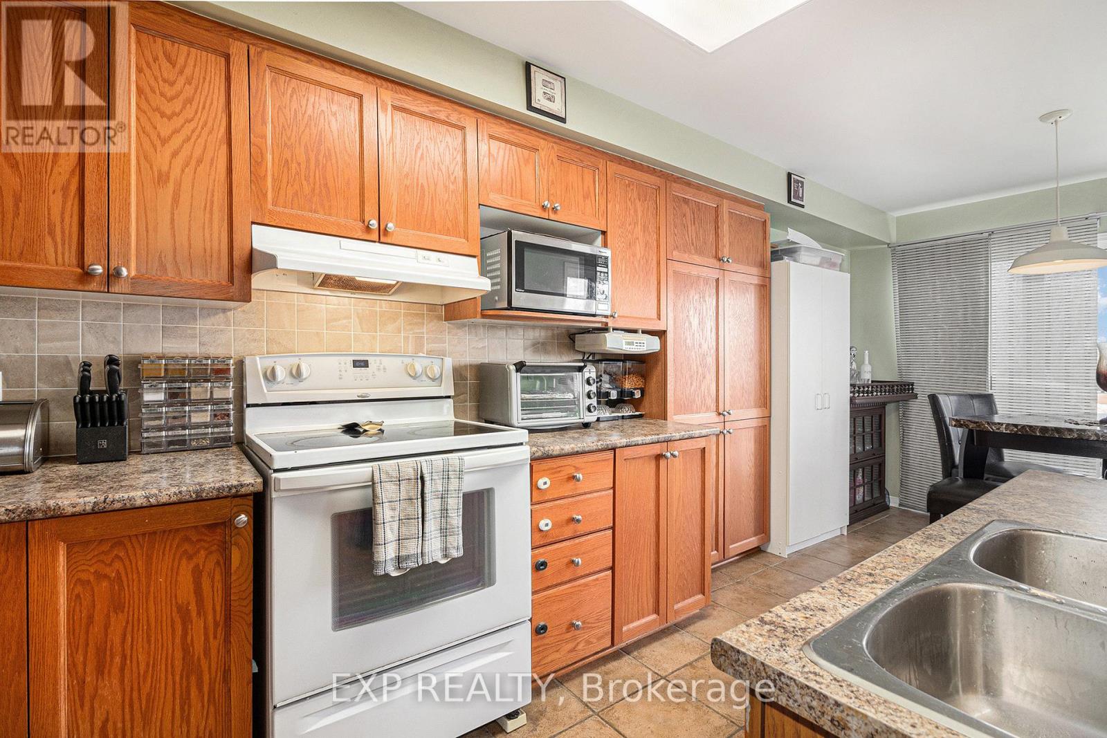 258 Trail Side Circle, Ottawa, Ontario  K4A 5B5 - Photo 9 - X12381764