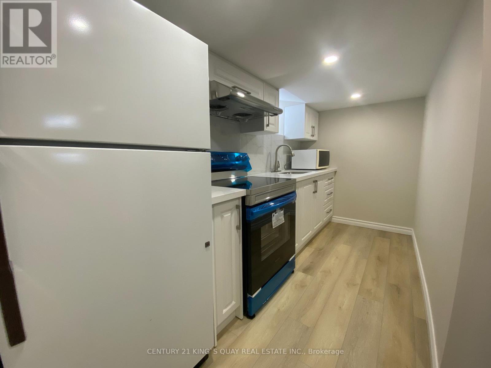 Lower - 54 Shilton Road, Toronto, Ontario  M1S 2J7 - Photo 6 - E12382379