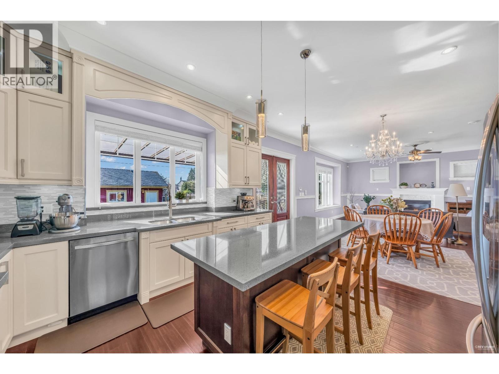 337 E 17th Street, North Vancouver, British Columbia  V7L 2W1 - Photo 12 - R3043605