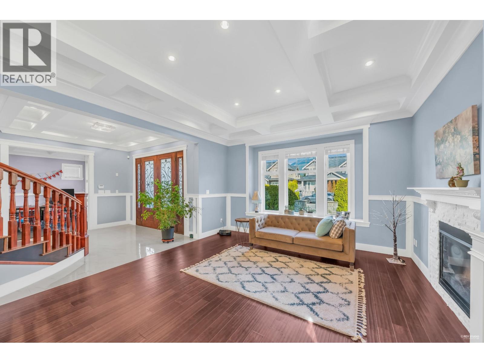 Property at 337 E 17TH STREET image 3