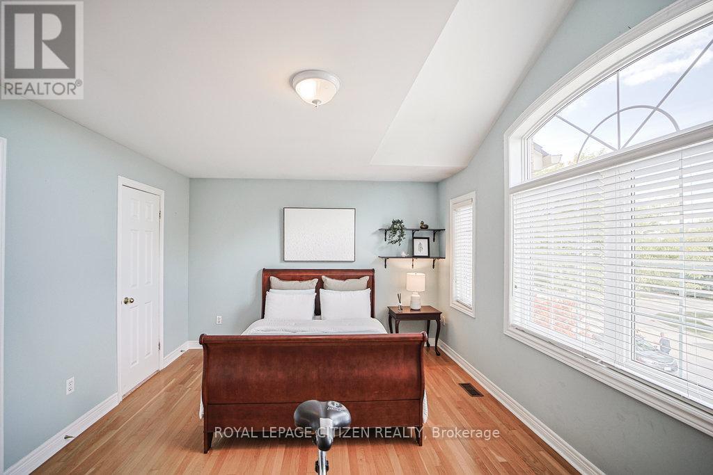 31 Burnhaven Avenue, Vaughan (Maple), Ontario  L6A 2P2 - Photo 28 - N12382457