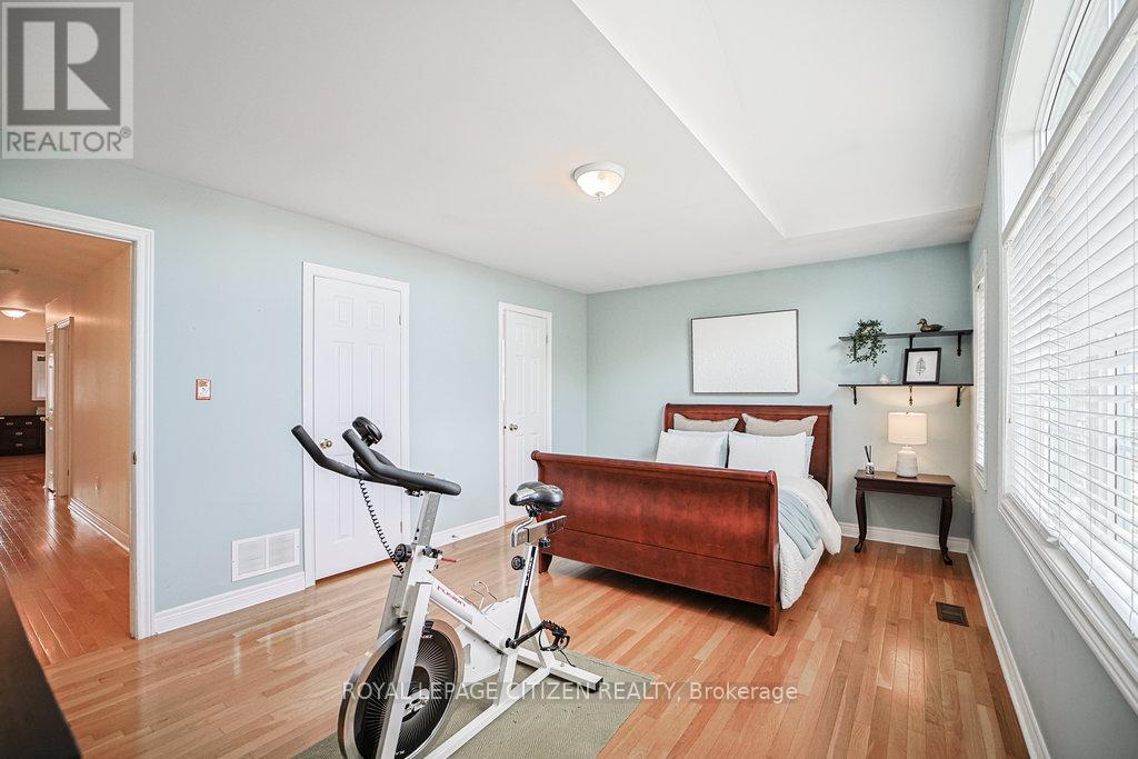 31 Burnhaven Avenue, Vaughan (Maple), Ontario  L6A 2P2 - Photo 29 - N12382457